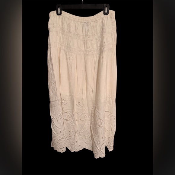 Future collective crochet Maxi Skirt - Picture 3 of 7